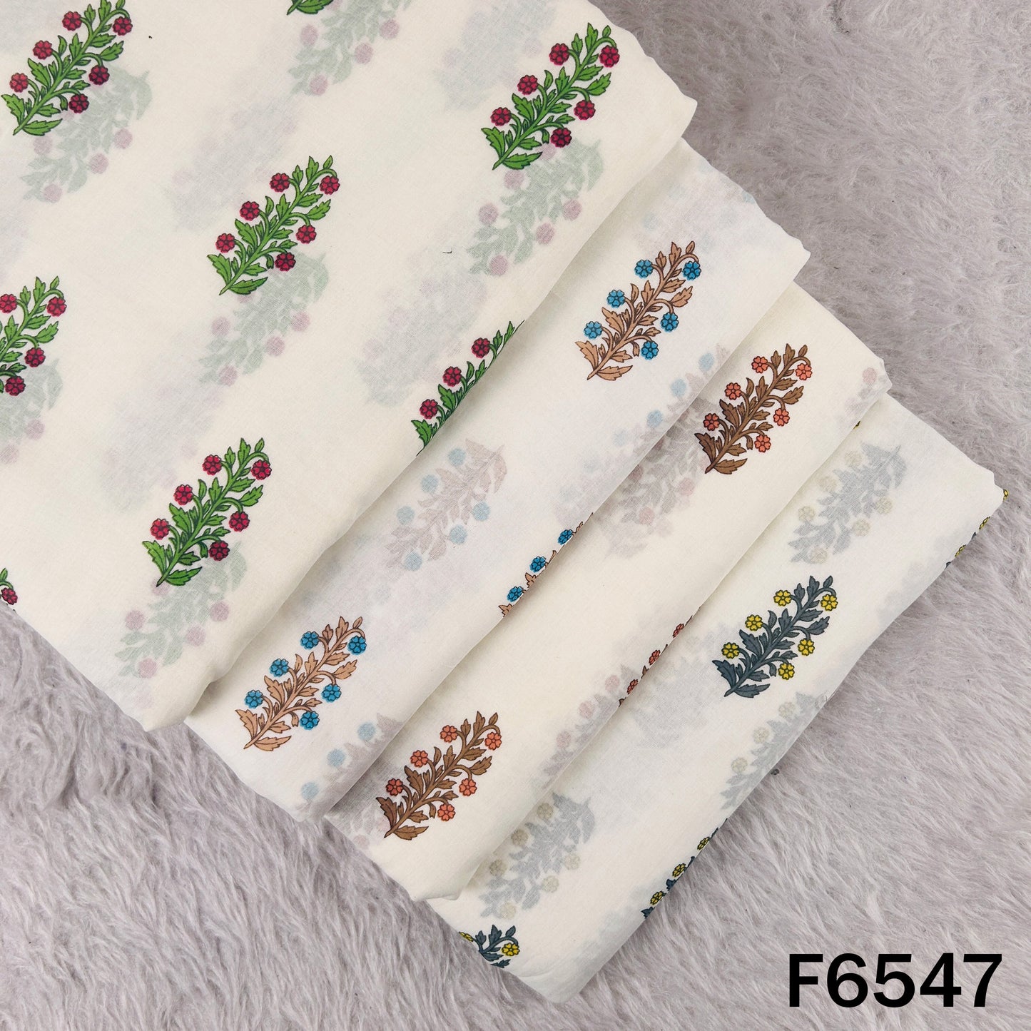 Printed Mul Cotton Fabric - F6547