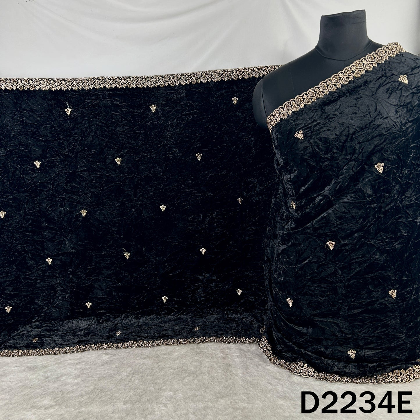 Zari Embroidered Stone Work Crush Velvet Dupatta - D2234