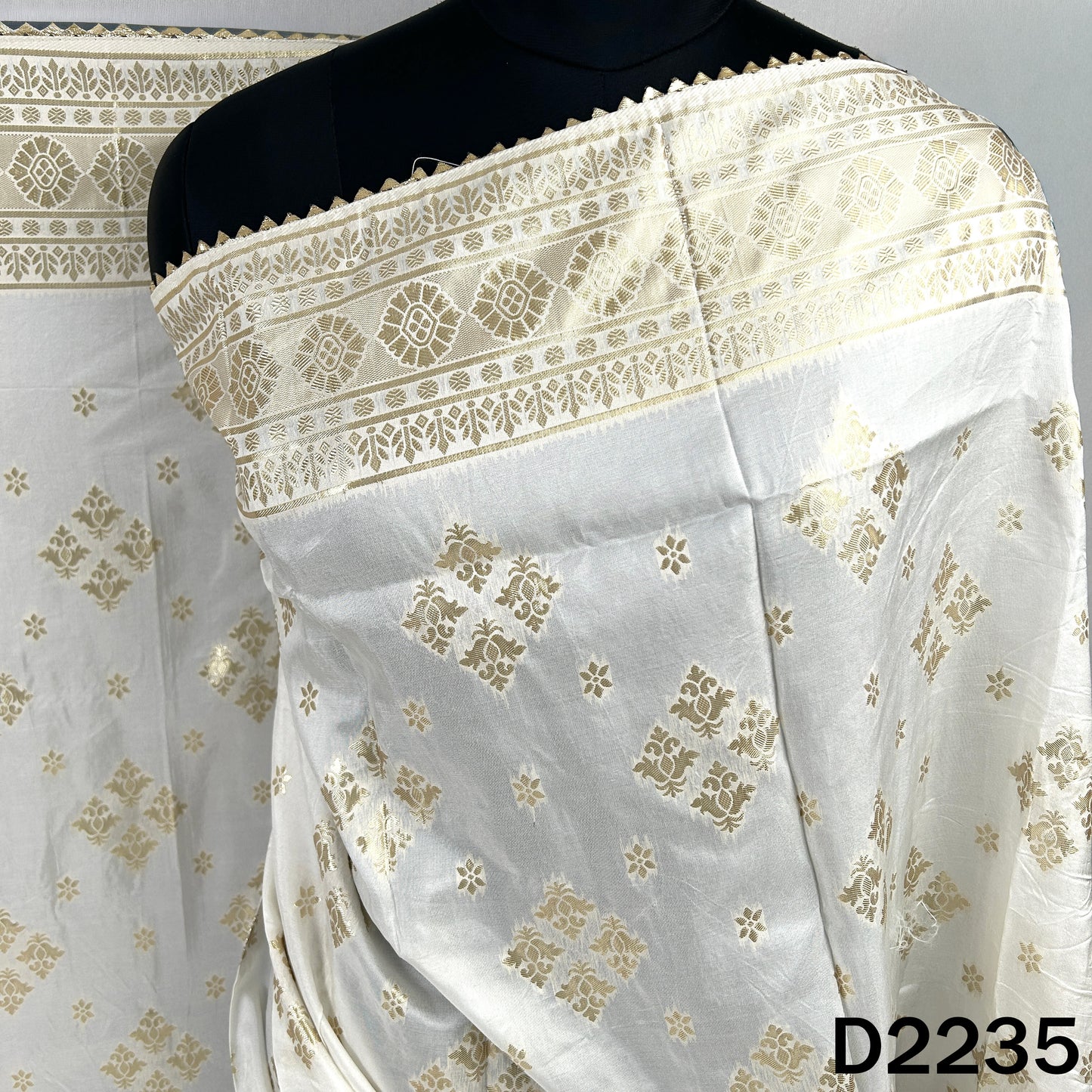 Dyeable Zari work Dola Silk Dupatta-D2235