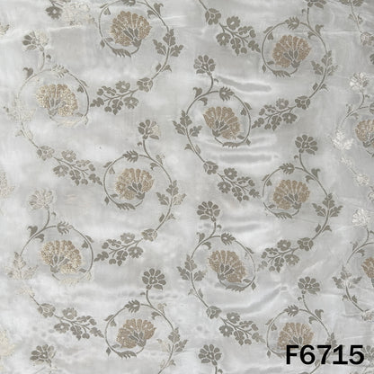 Dyeable Zari Crepe Fabric - F6715