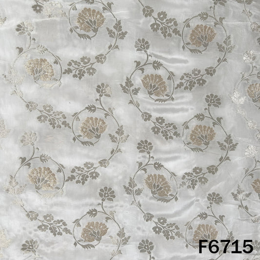 Dyeable Zari Crepe Fabric - F6715