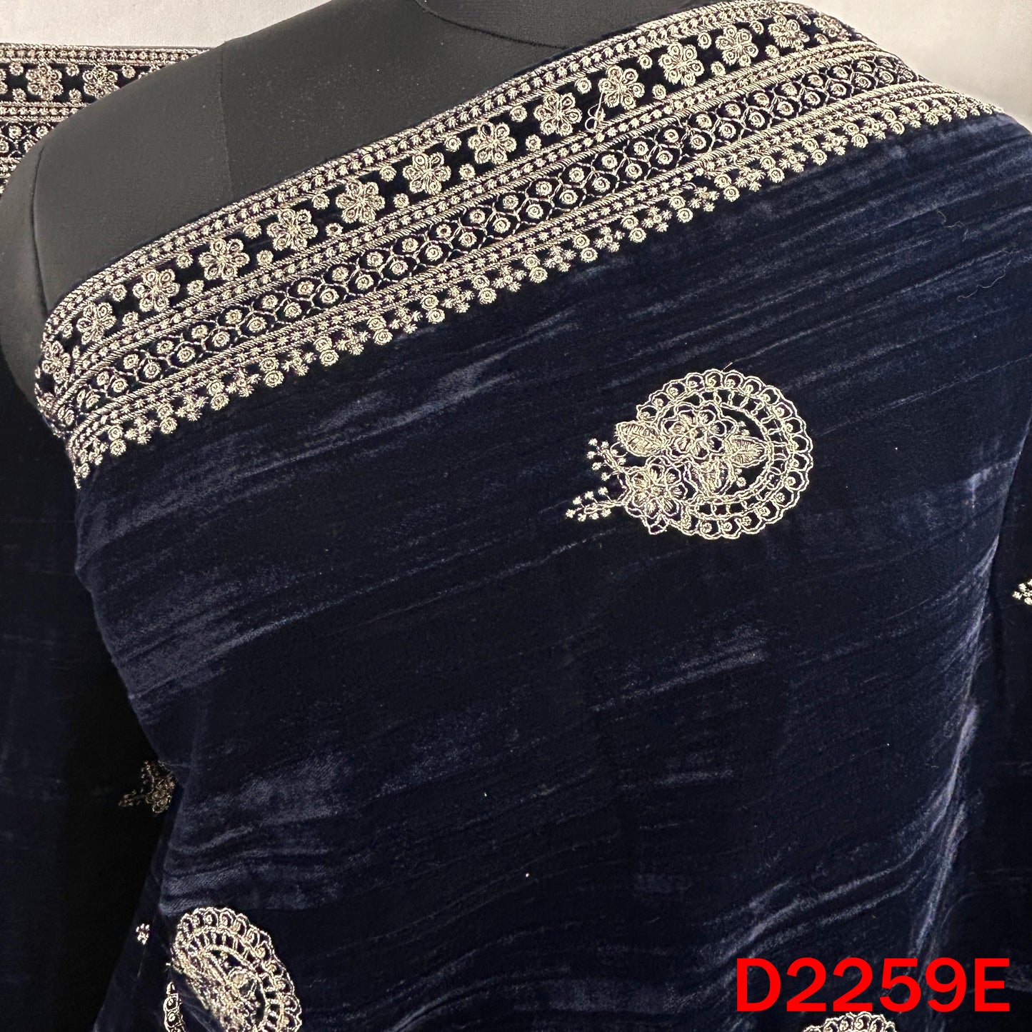 Zari Sequins Embroidered Crush Velvet Dupatta - D2259