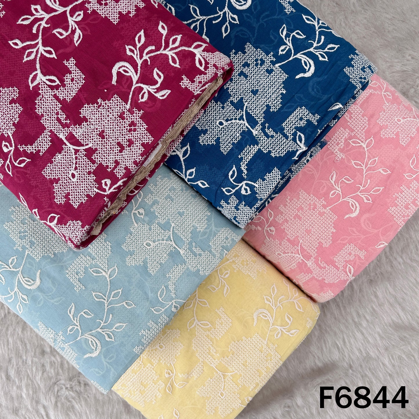 Cross Stitch Embroidered 2*2 Rubia Cotton Fabric - F6844