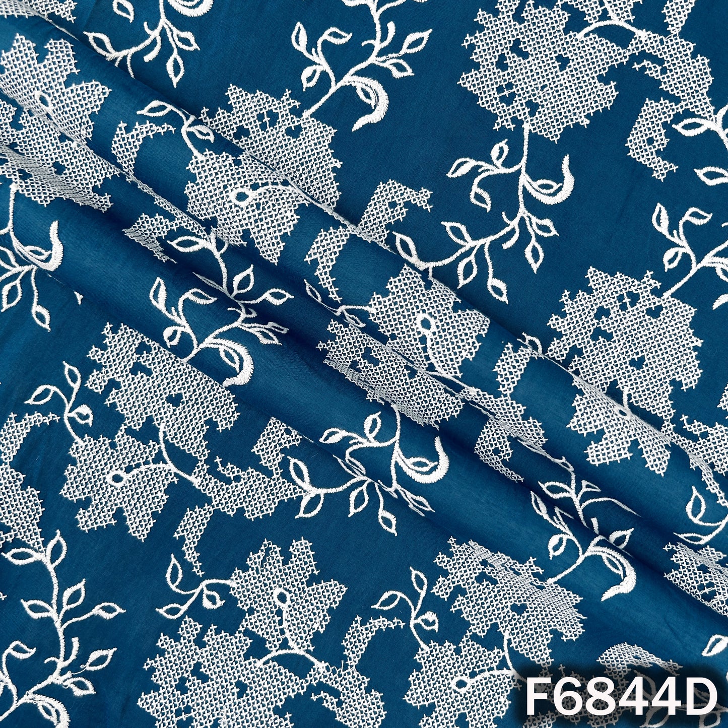 Cross Stitch Embroidered 2*2 Rubia Cotton Fabric - F6844