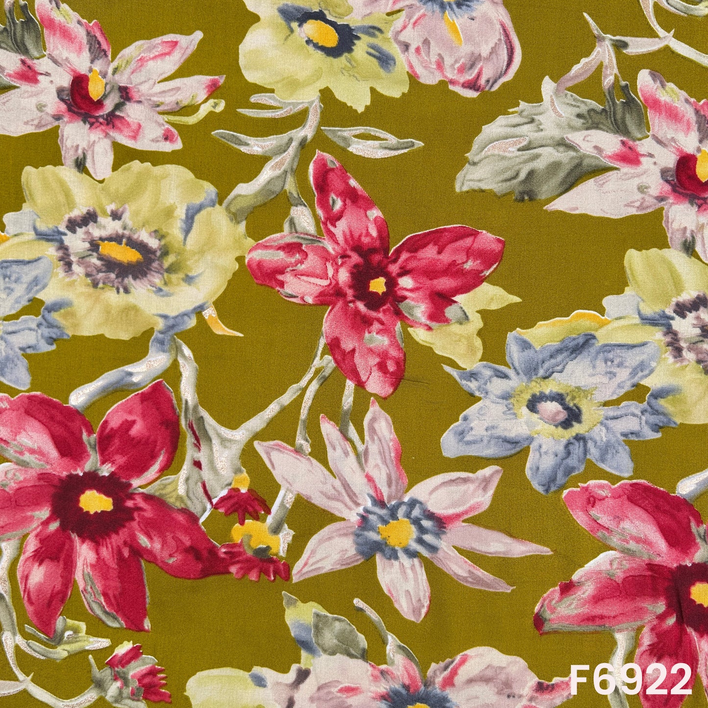 Close pattern view of F6922 showing large blossoms, leafy stems and colorful botanical artwork